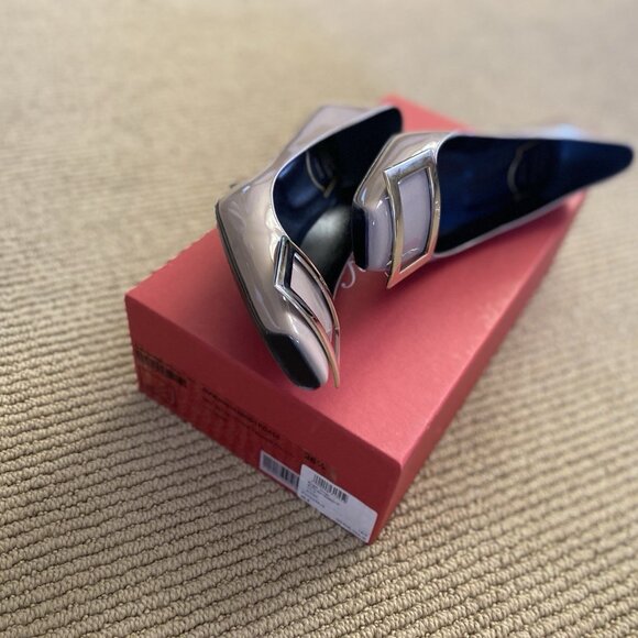 Roger Vivier Taupe Leather Gold Belle Buckle Heels Pumps - Picture 8 of 12